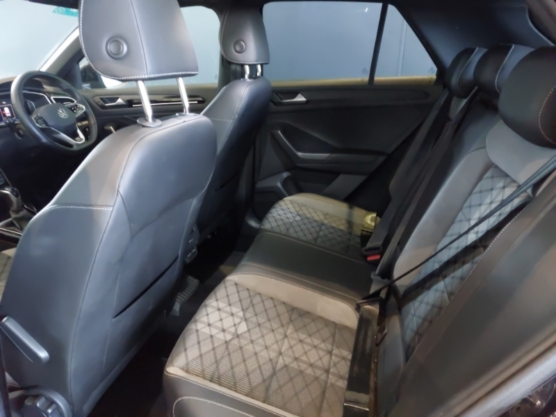 Volkswagen T-Roc 1.5 Tsi R-line Dsg Black #6