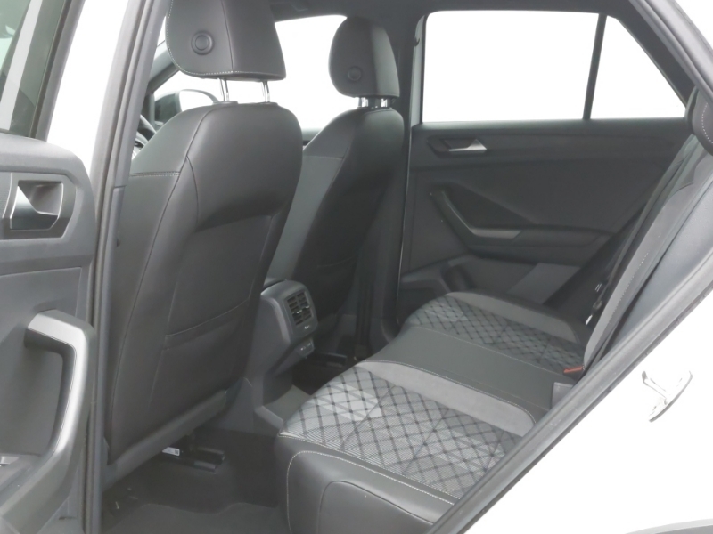Volkswagen T-Roc 1.5 Tsi R-line Dsg White #6