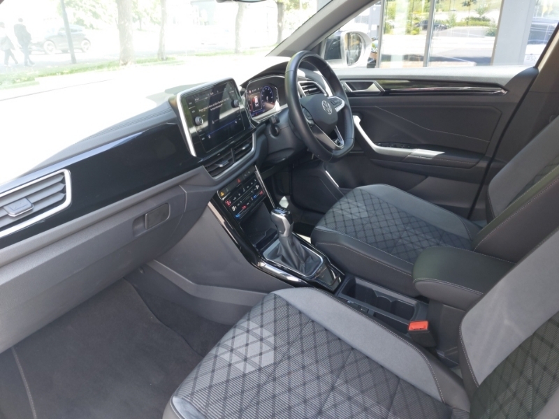 Volkswagen T-Roc 1.5 Tsi R-line Dsg White #5
