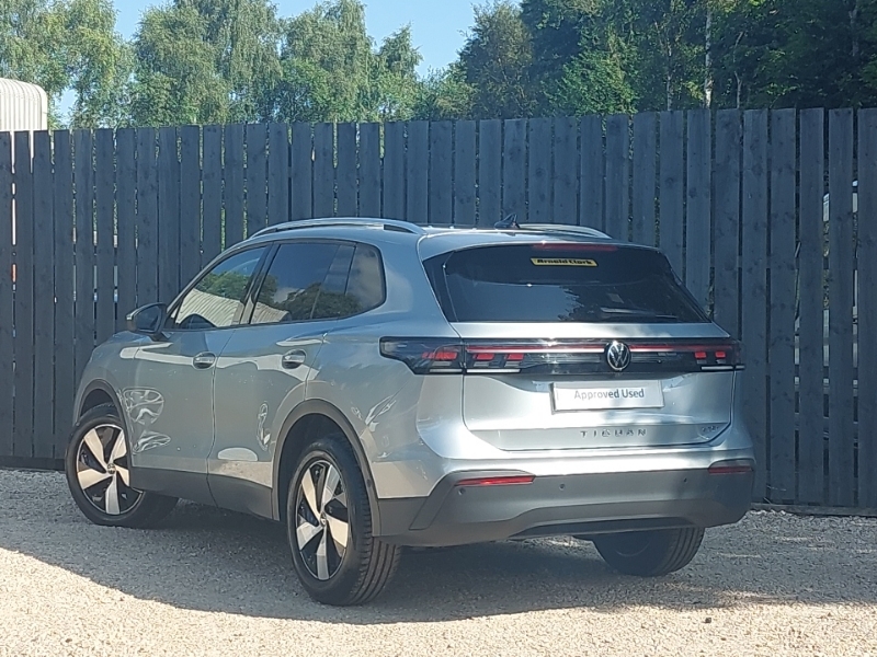 Volkswagen Tiguan 1.5 Etsi 150 Match Dsg Silver #2