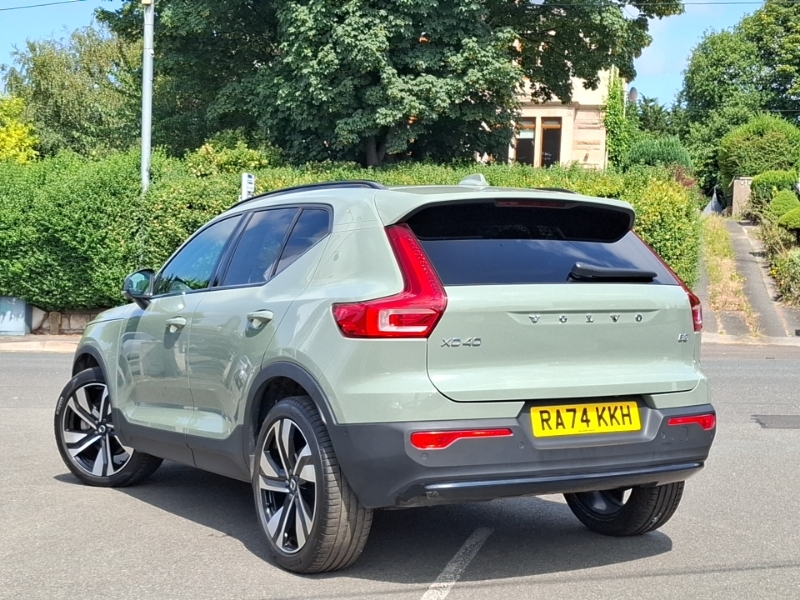 Volvo XC40 2.0 B3p Ultra Dark RA74KKH Green #2