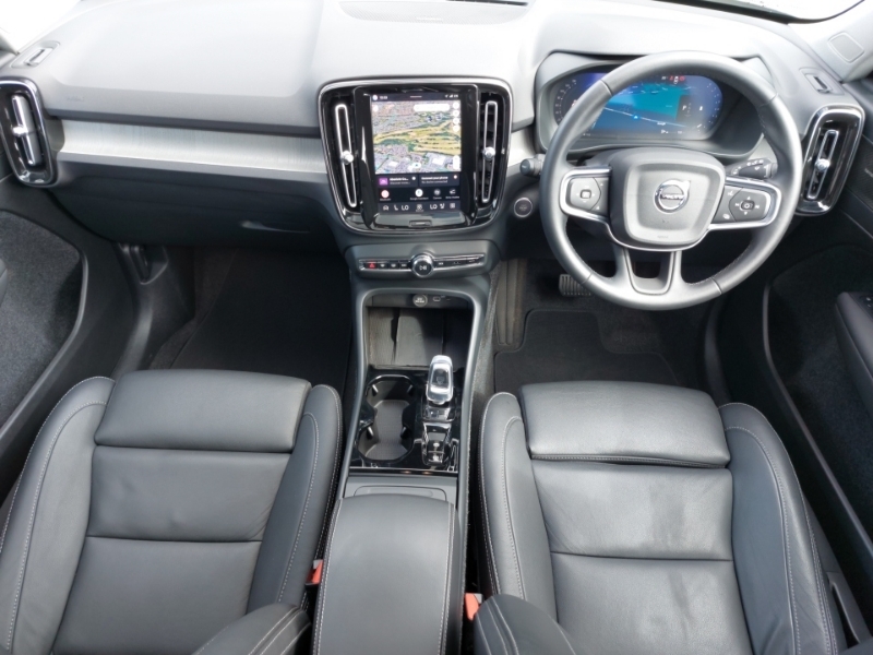 Volvo XC40 2.0 B3p Ultra Dark RA74KKH Green #3