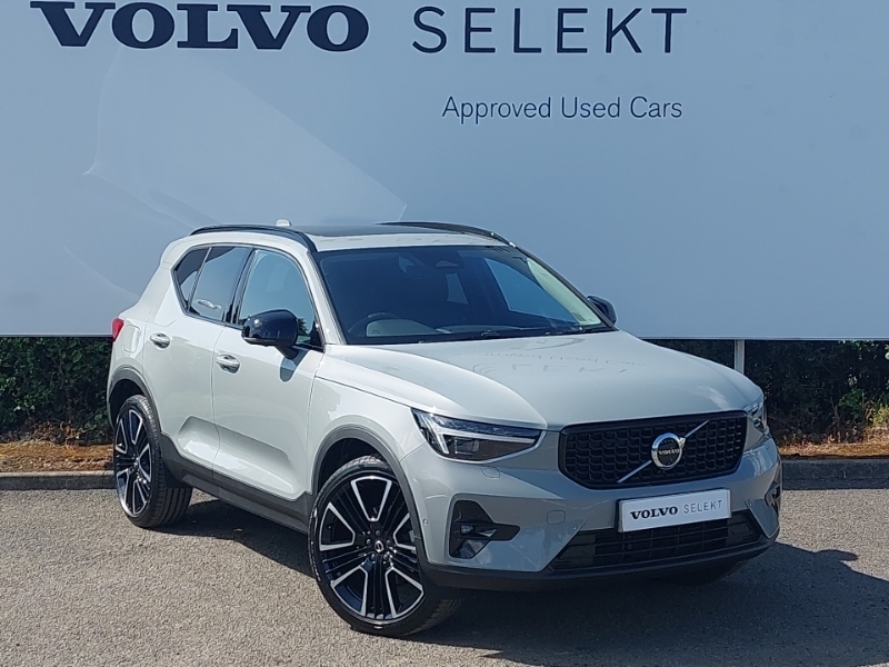 Volvo XC40 2.0 B4p Ultra Dark Grey