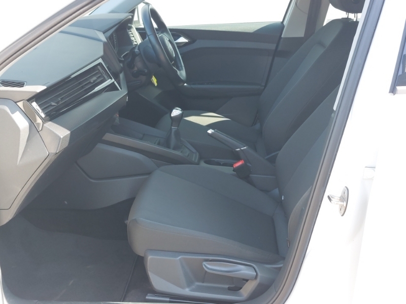 Audi A1 25 Tfsi Technik White #5