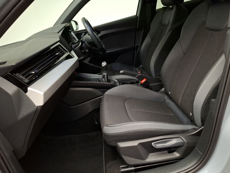 Audi A1 30 Tfsi 110 Black Edition Grey #4