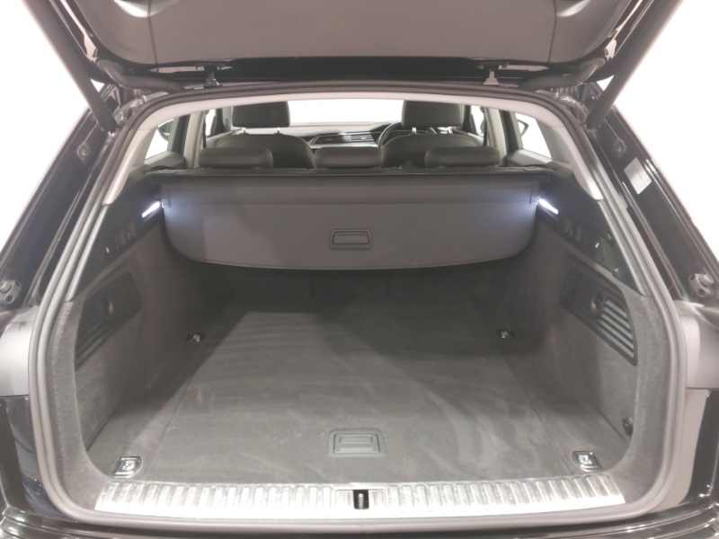 Audi E-tron 230Kw 50 Quattro 71Kwh Technik White #18