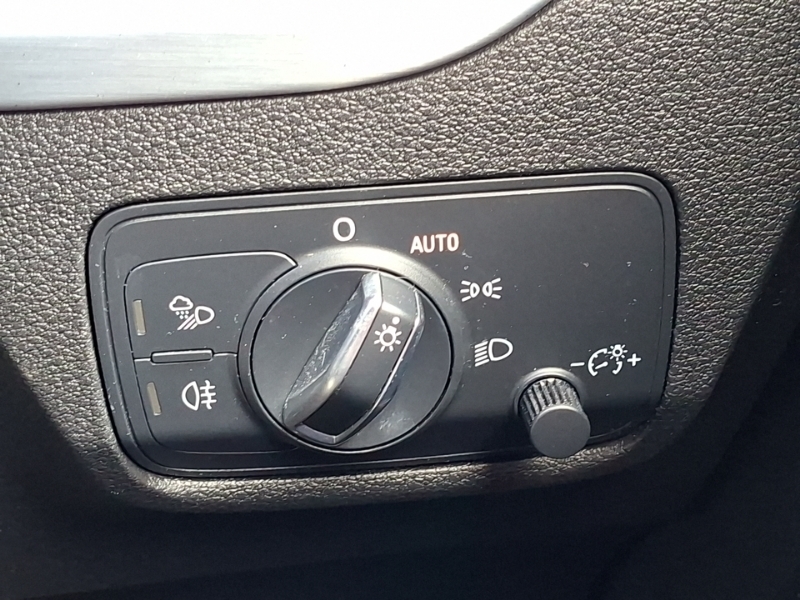 Audi Q2 1.6L Sport Tdi #9