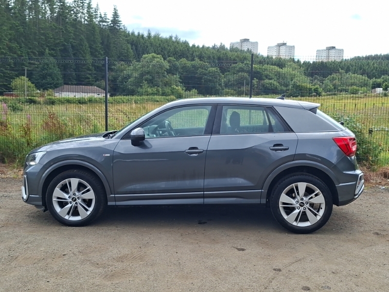 Audi Q2 35 Tfsi S Line S Tronic LC23BZN Grey #4