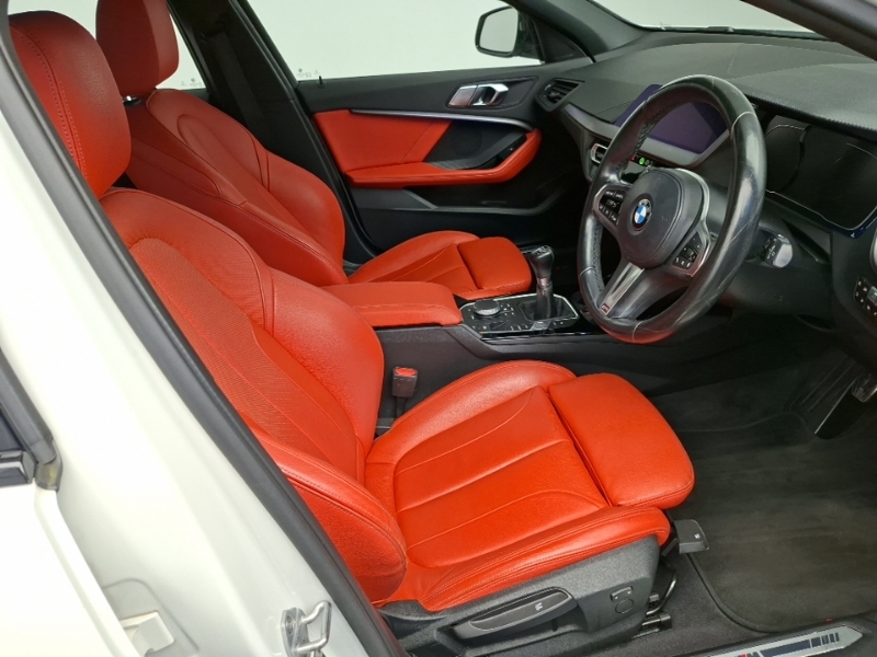 BMW 1 Series 118I M Sport White #6