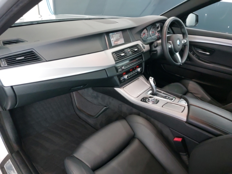 BMW 5 Series 520D Se Blue #5