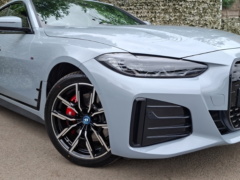 BMW i4 Edrive40 Sport Black #20