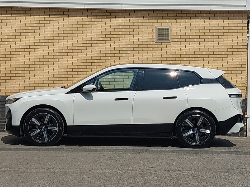BMW iX 240Kw Xdrive40 M Sport Edition 76.6Kwh White #4
