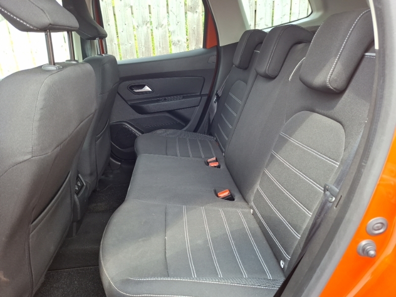 Dacia Duster 1.5 Blue Dci Prestige Orange #6