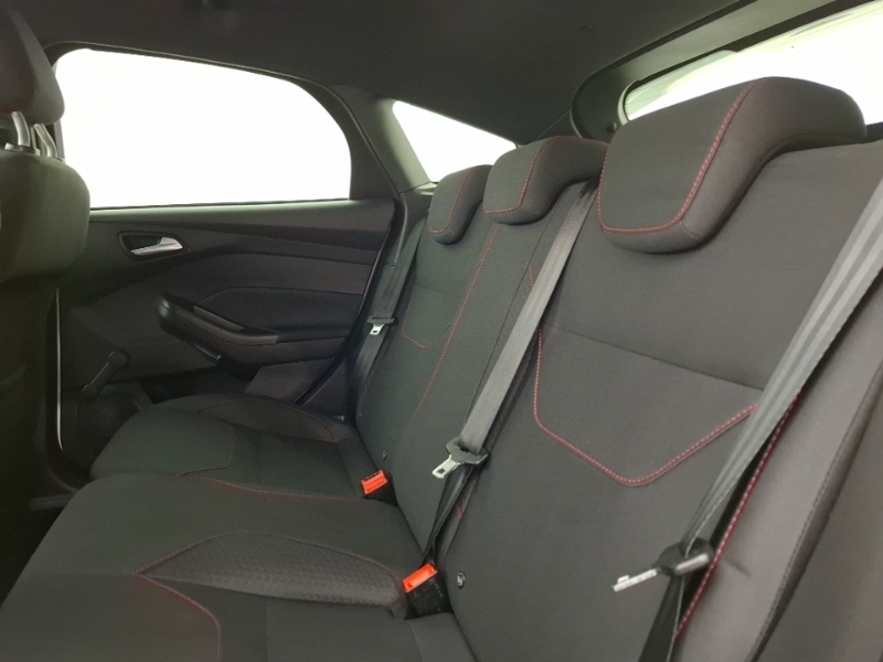 Ford Focus 1.0 Ecoboost 140 St-line Navigation White #6