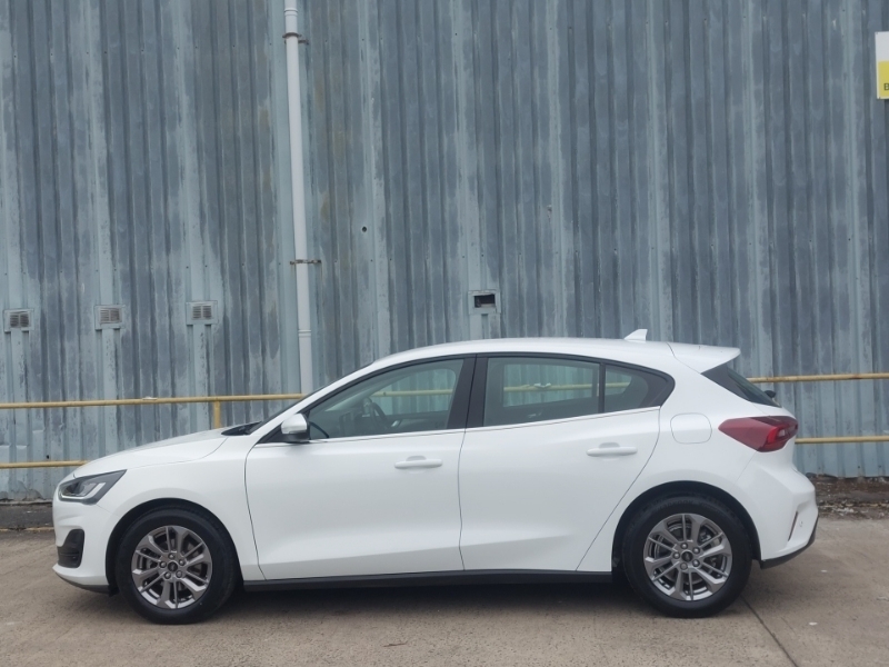 Ford Focus 1.0 Ecoboost Hybrid Mhev 155 Titanium GV23HWP White #4