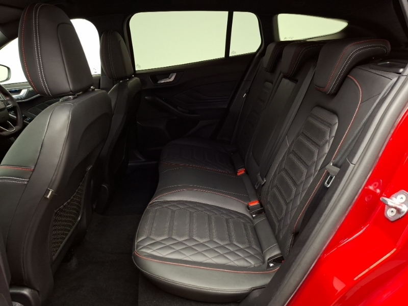 Ford Focus 1.0 Ecoboost Hybrid Mhev 155 St-line X SF24WNR Red #6