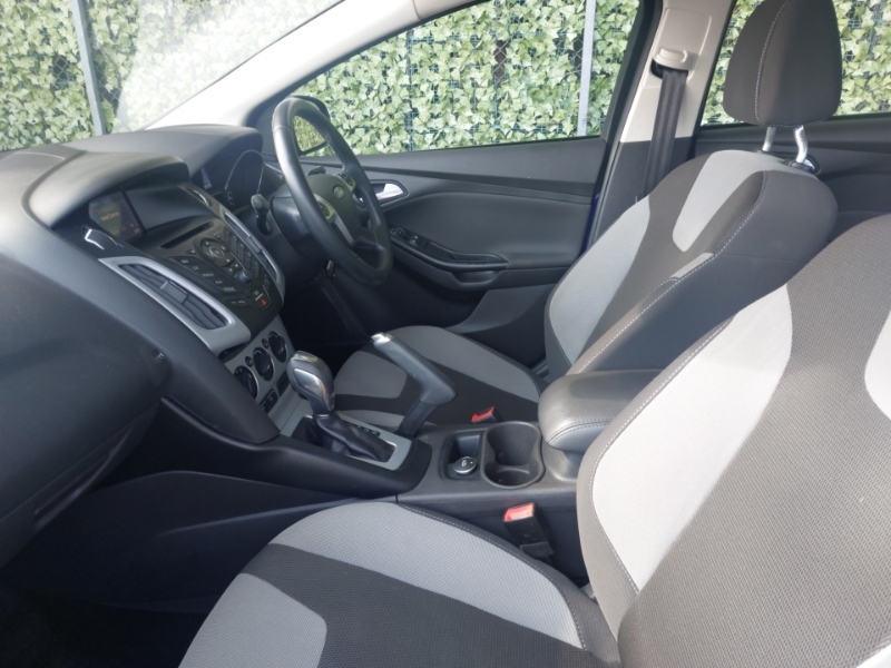 Ford Focus 1.6 125 Zetec Navigator Powershift Blue #5