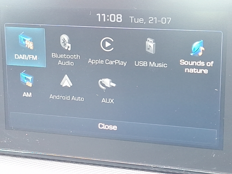 Hyundai Genesis I20 Premium Nav Mpi White #10
