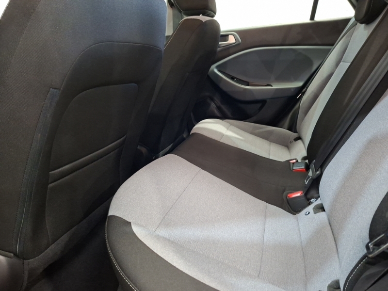 Hyundai I20 1.2 Se White #6