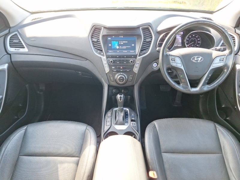 Hyundai Santa Fe 2.2 Crdi Blue Drive Premium Se 7 Seats Black #3