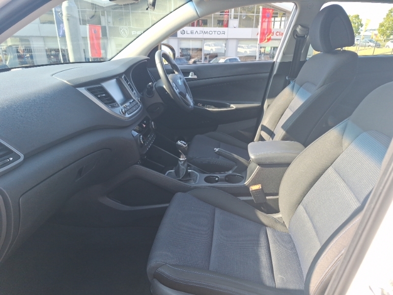 Hyundai Tucson Blue #5