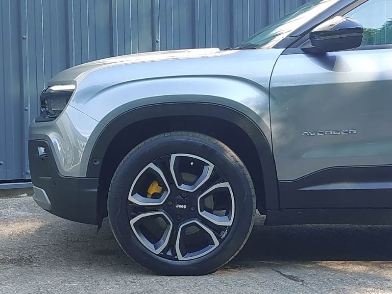 Jeep Avenger 115Kw Summit 54Kwh 2023 Red #18