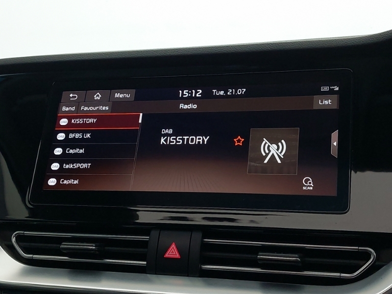Kia Niro Estate Red #11