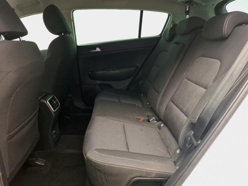 Kia Sportage 1.6 Gdi Isg 2 RE19XJU White #6
