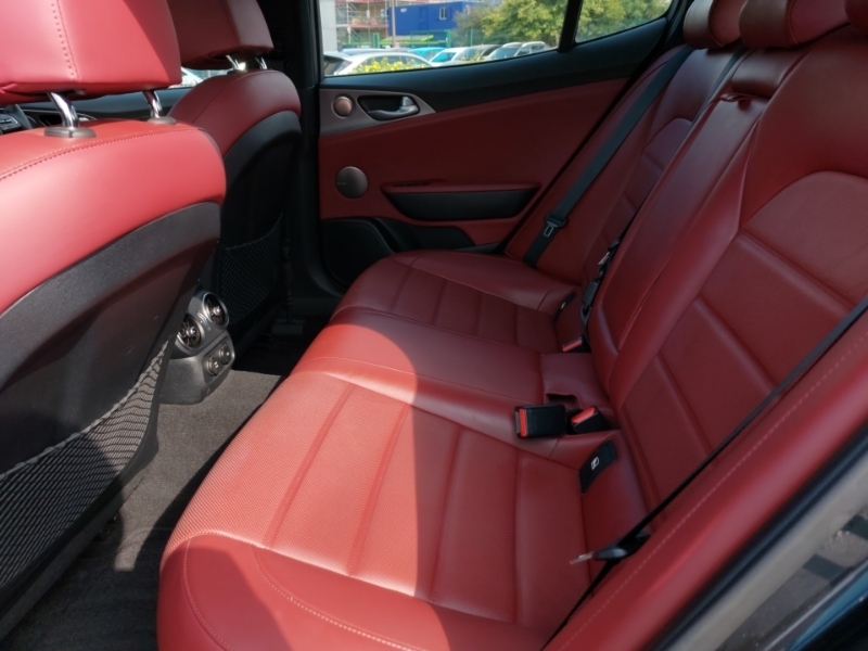 Kia Stinger 3.3 T-gdi Gt S Grey #6