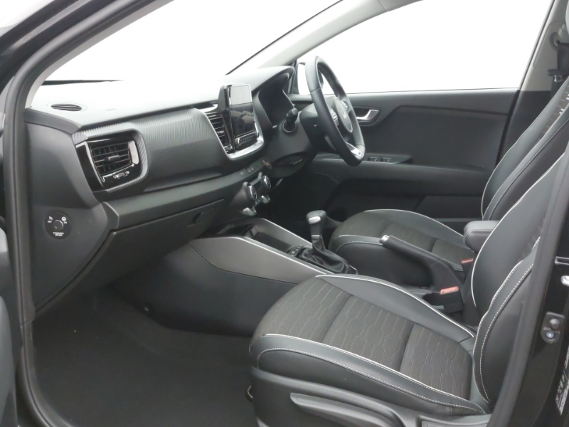 Kia Stonic 1.0T Gdi 48V Gt-line S Dct Black #5