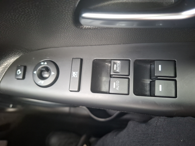 Kia Venga 1.6 4 6 Grey #16