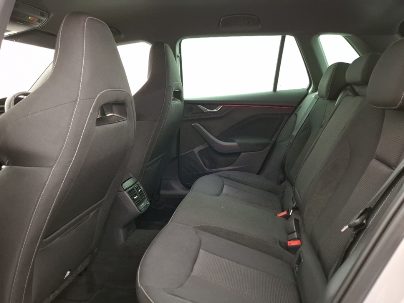 Skoda Kamiq 1.0 Tsi Design Edition Silver #6
