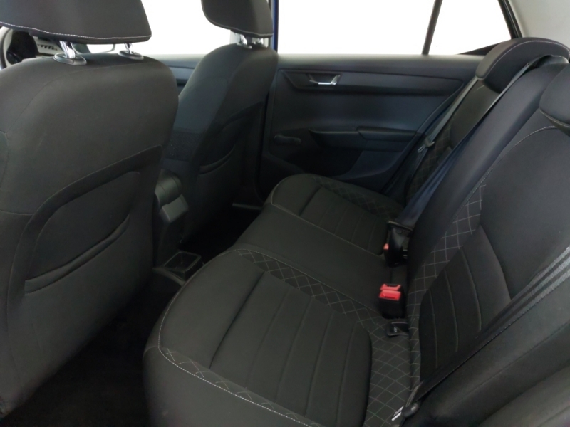 Skoda Fabia 1.0 Tsi Se L Blue #6