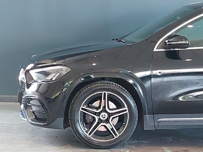Mercedes-Benz GLA Class Gla 200 Rhd White #18