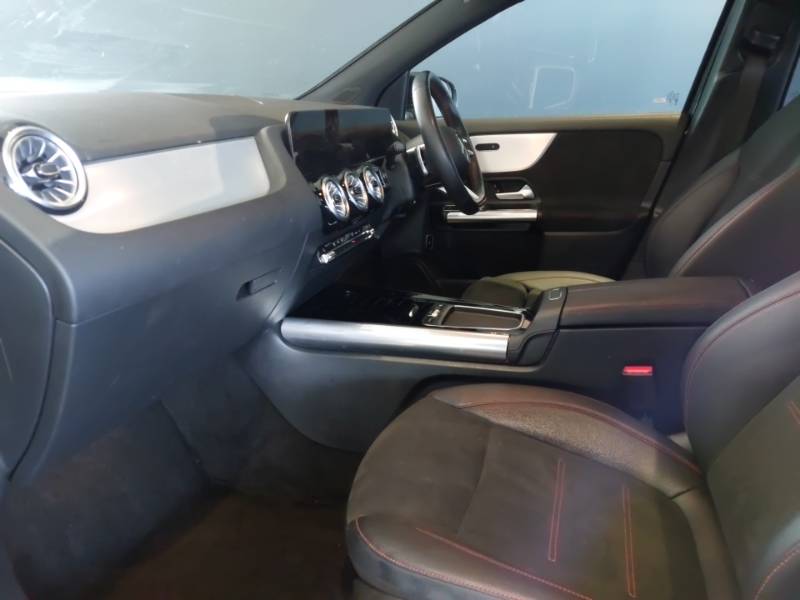 Mercedes-Benz GLA Class Gla 200 Amg Line Executive Black #5