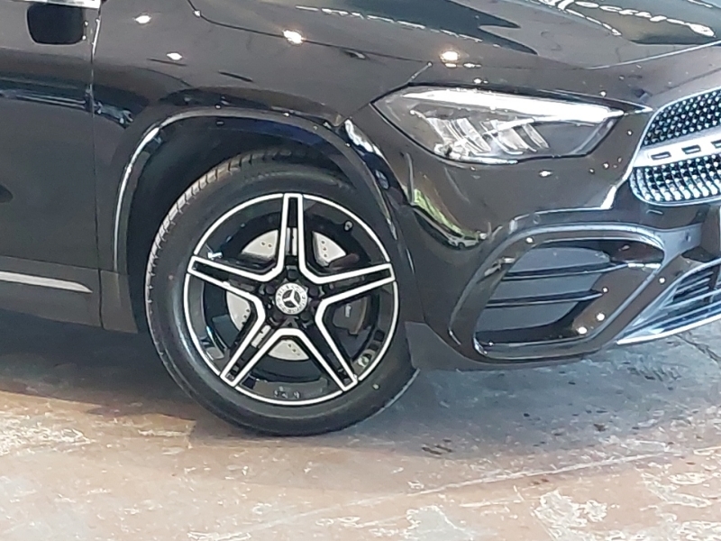 Mercedes-Benz GLA Class Gla 200 Rhd White #19