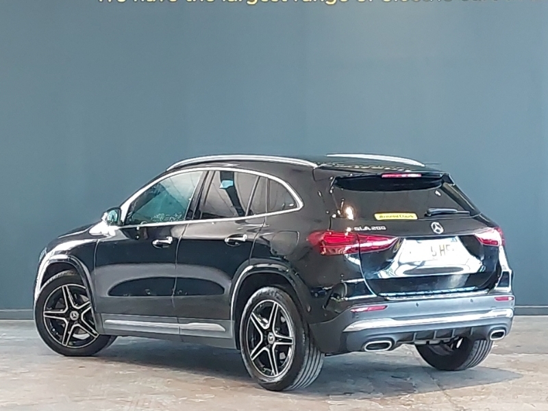Mercedes-Benz GLA Class Gla 200 Amg Line Executive Black #2