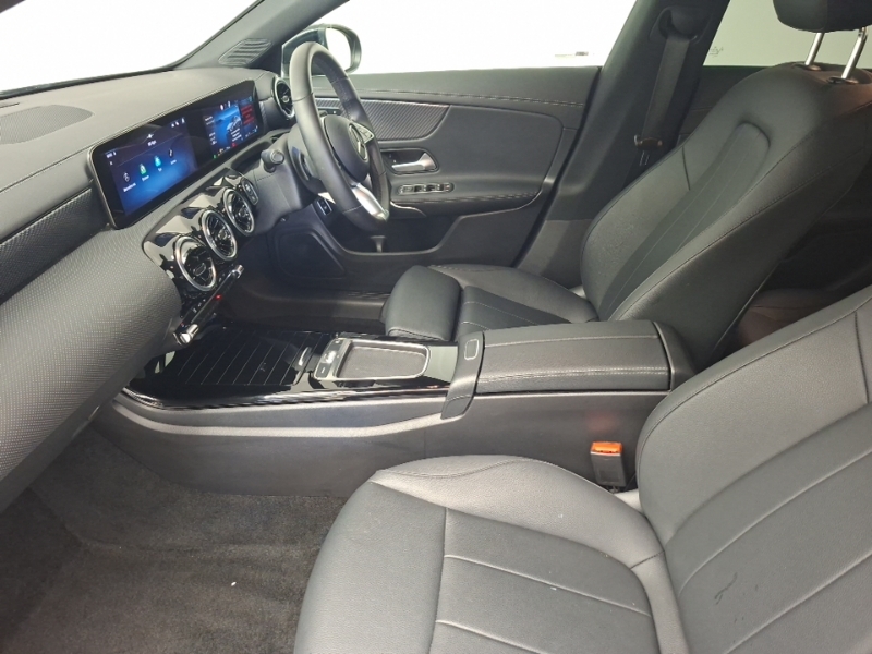 Mercedes-Benz CLA Class Cla 200 Sport Executive Tip Black #5