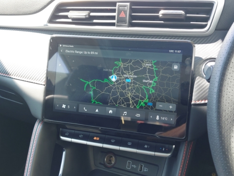 MG ZS Mg Zs 51.1Kwh Trophy White #10