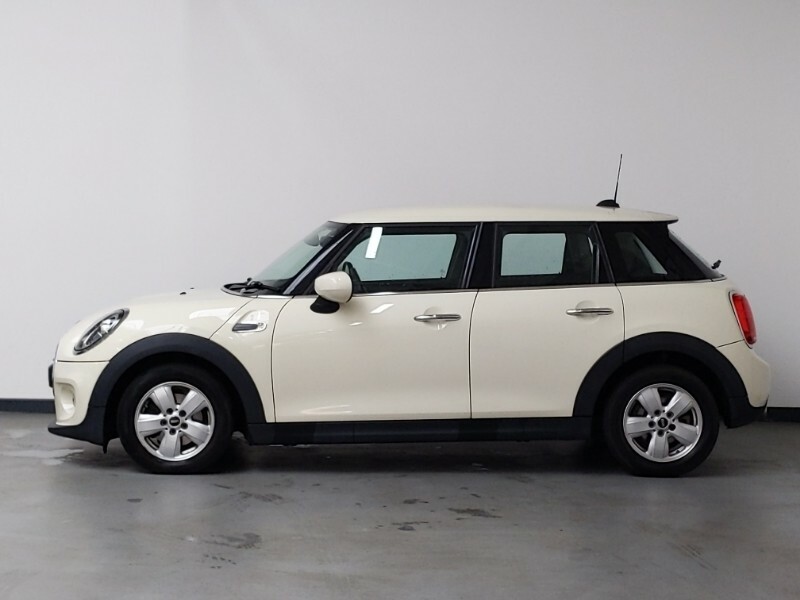 Mini Hatch 1.5 One Classic II Comfortnav Pack White #4