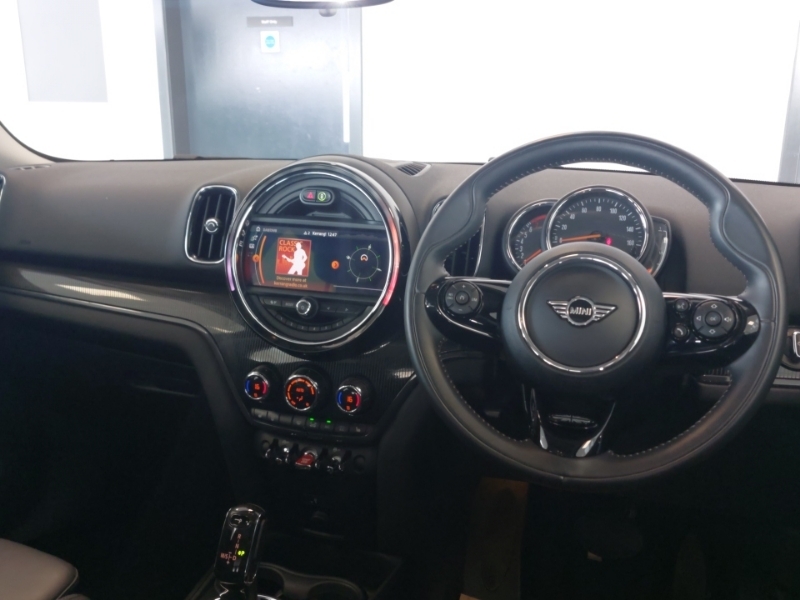 Mini Countryman 1.5 Cooper Exclusive Comfortnav Pack Red #4