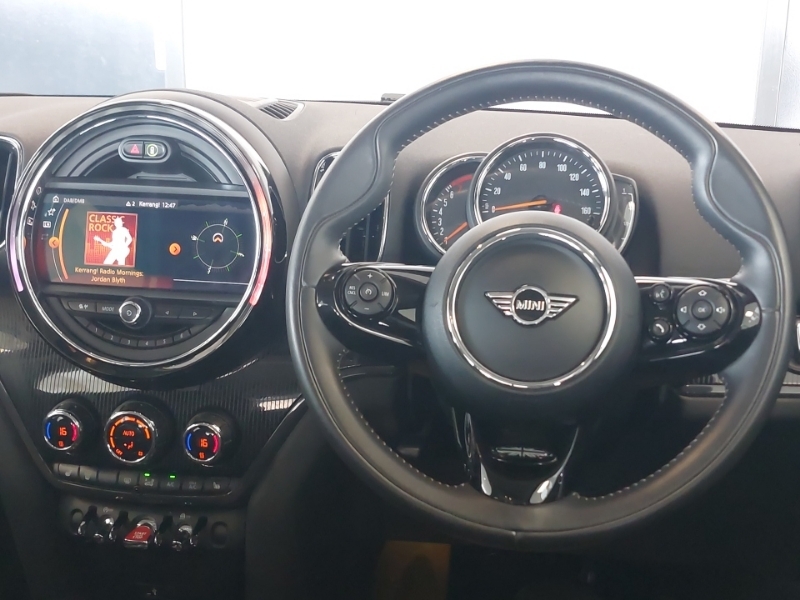 Mini Countryman 1.5 Cooper Exclusive Comfortnav Pack Red #5