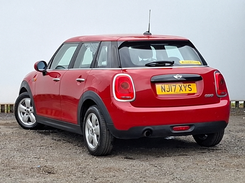 Mini Hatch 1.5 Cooper Red #2