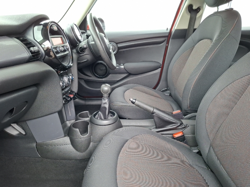 Mini Hatch 1.5 Cooper Red #5
