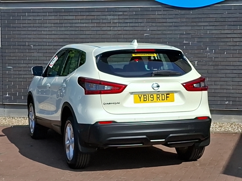 Nissan Qashqai 1.5 Dci 115 Acenta Premium White #2