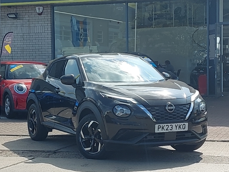 Nissan Juke 1.6 Hybrid N-connecta Black