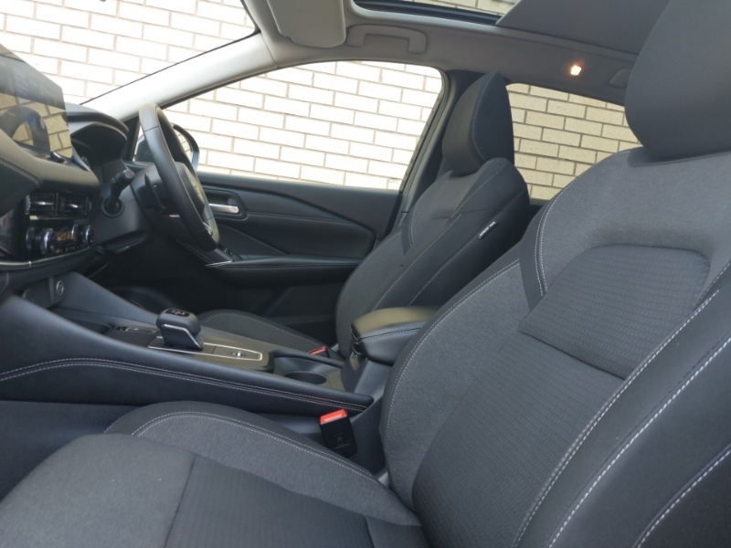Nissan Qashqai 1.3 Dig-t Mh 158 N-connecta Xtronic DN24UEA Black #5
