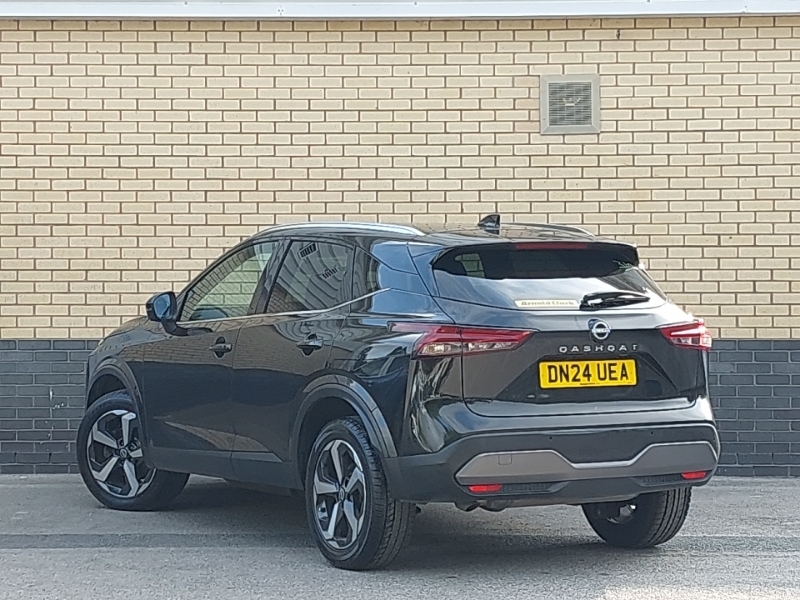 Nissan Qashqai 1.3 Dig-t Mh 158 N-connecta Xtronic DN24UEA Black #2