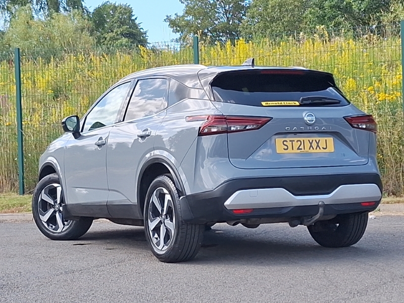 Nissan Qashqai 1.3 Dig-t Mh Premiere Edition ST21XXJ Grey #2