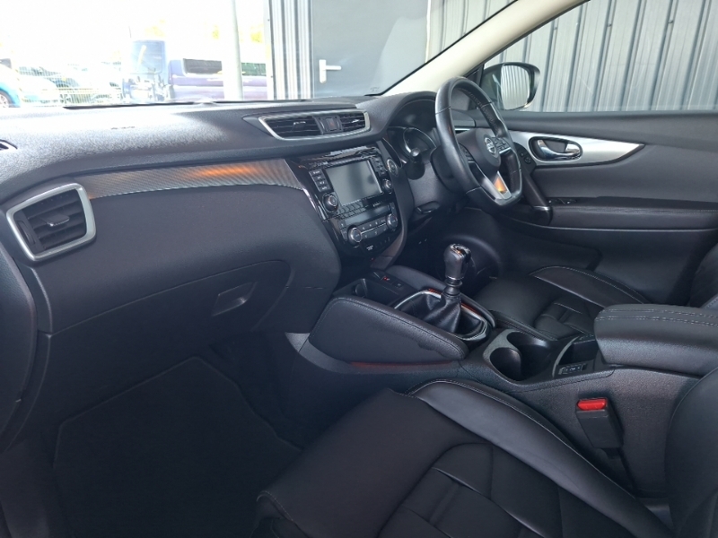 Nissan Qashqai 1.3 Dig-t N-motion Silver #5